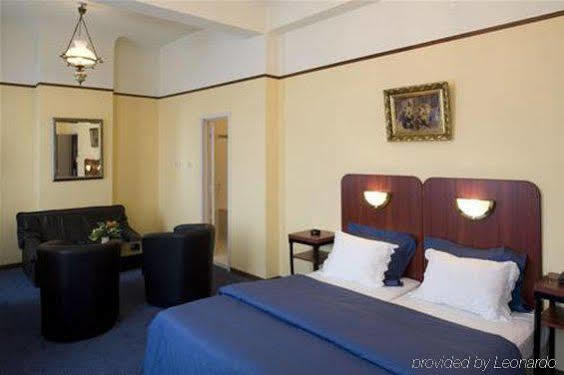 Hotel Antwerp Billard Palace الغرفة الصورة